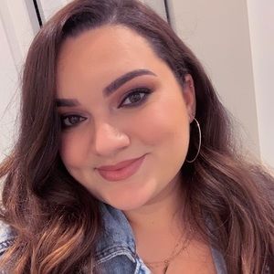 Meet your Posher, Brittne